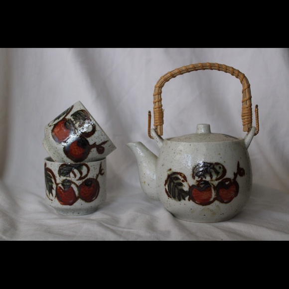 Tea Set - Picture 2 of 3